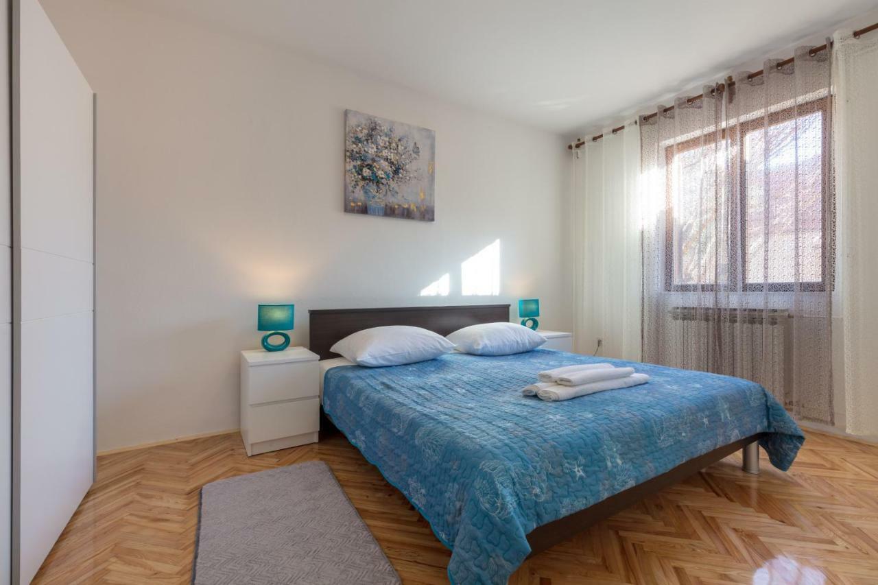 Vacation Home Duilo Donji Zemunik Exterior foto